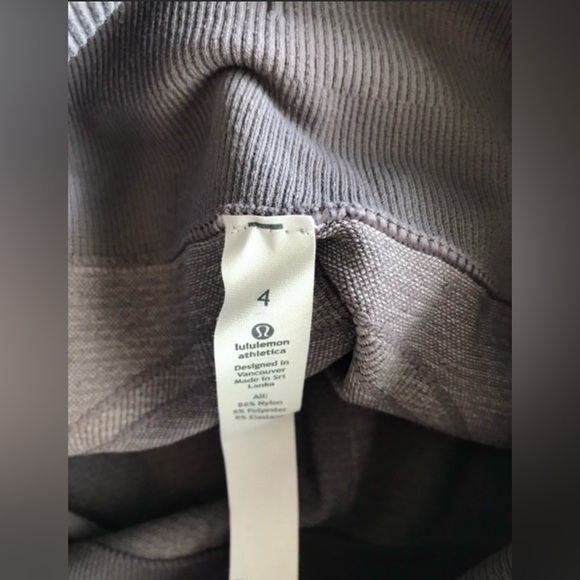 NWOT Lululemon | Free to Flow - Picture 2 of 2